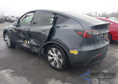 2022 Tesla Model Y z USA, uszkodzony, nr VIN 7SAYGDEE5NF402294